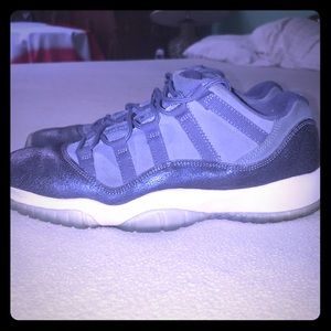 Jordan 11s Size 7💜🔥